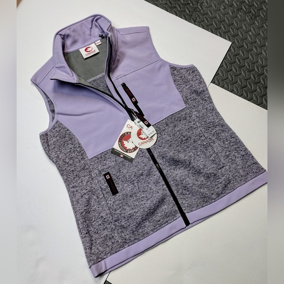Canadian fleece vest Women size L NEW $155! 🔥 - Picture 3 of 10